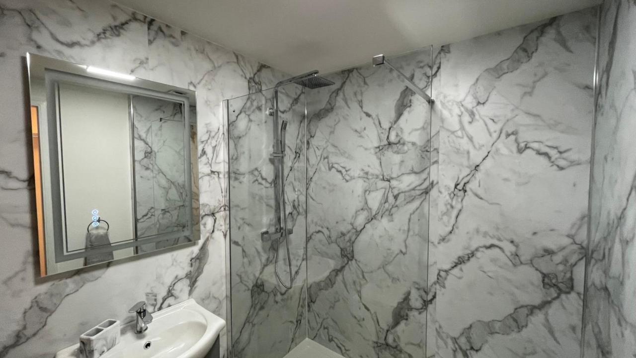 The Forge, Elegant Luxury Apartment With Bike Store - Sleeps 4 Wick  Exterior foto