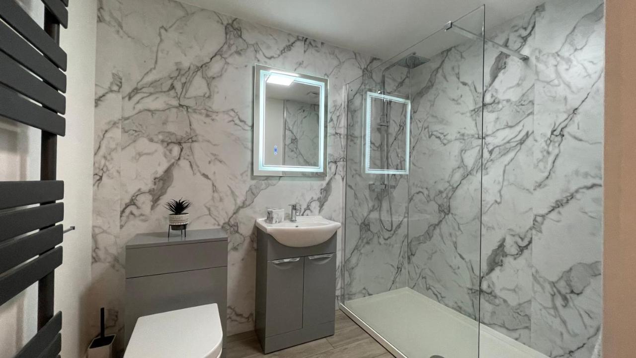 The Forge, Elegant Luxury Apartment With Bike Store - Sleeps 4 Wick  Exterior foto